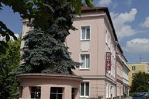 Almond (Teplice)